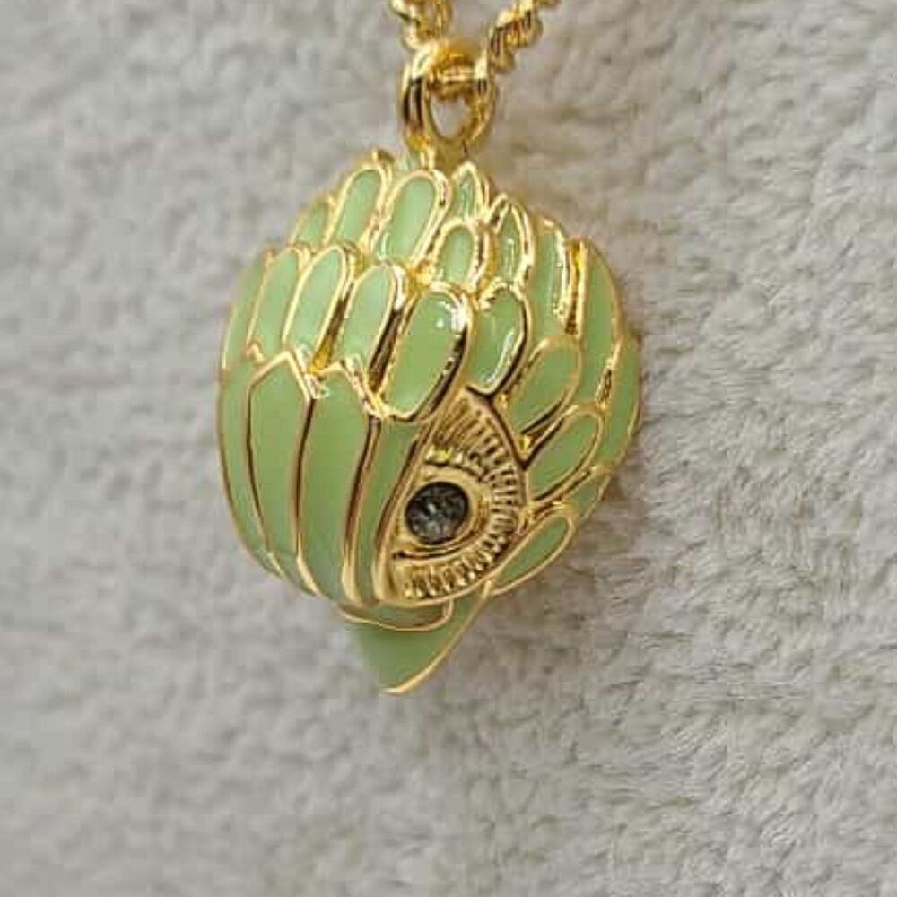 Kurt Geiger Green Enamel Eagle Gold Tone Pendant Necklace NWT!  NEW! - Picture 3 of 9